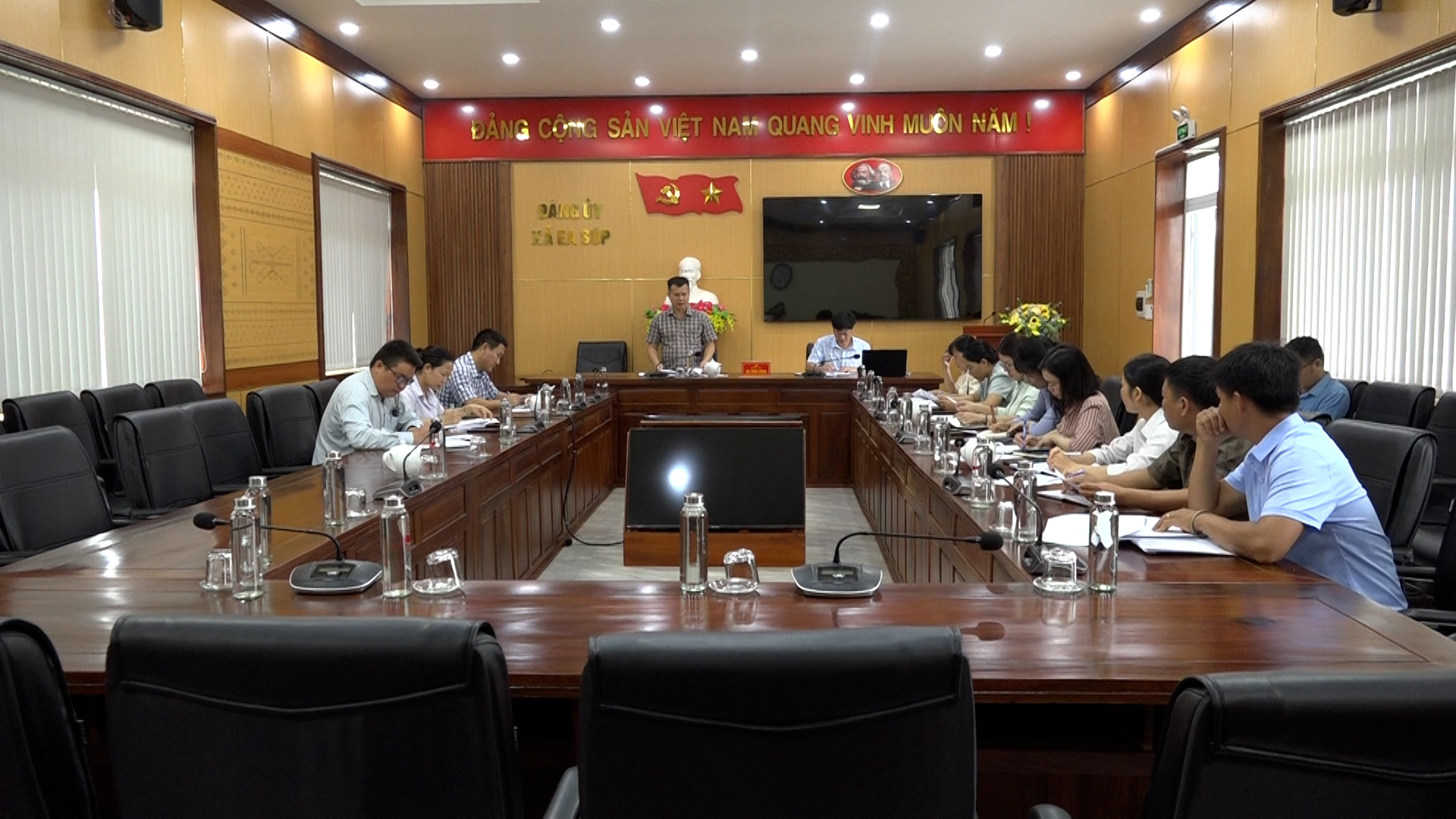 Xã Ea Súp triển khai thực hiện nhiệm vụ xóa nhà tạm nhà dột nát